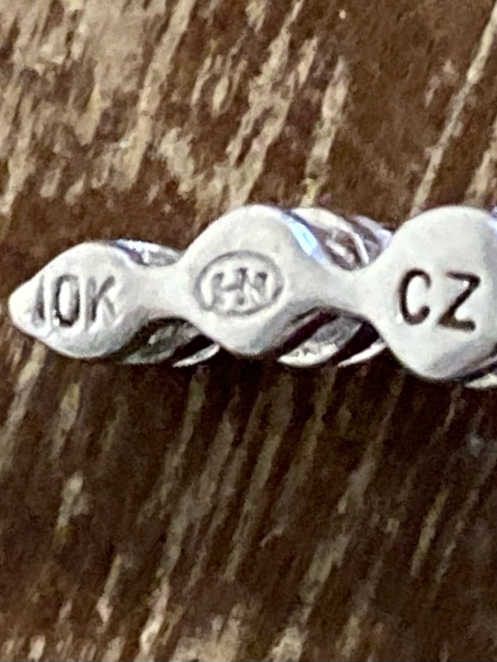 10K White Gold & Cubic Zirconia Journey Pendant 1” Long - Picture 8 of 9